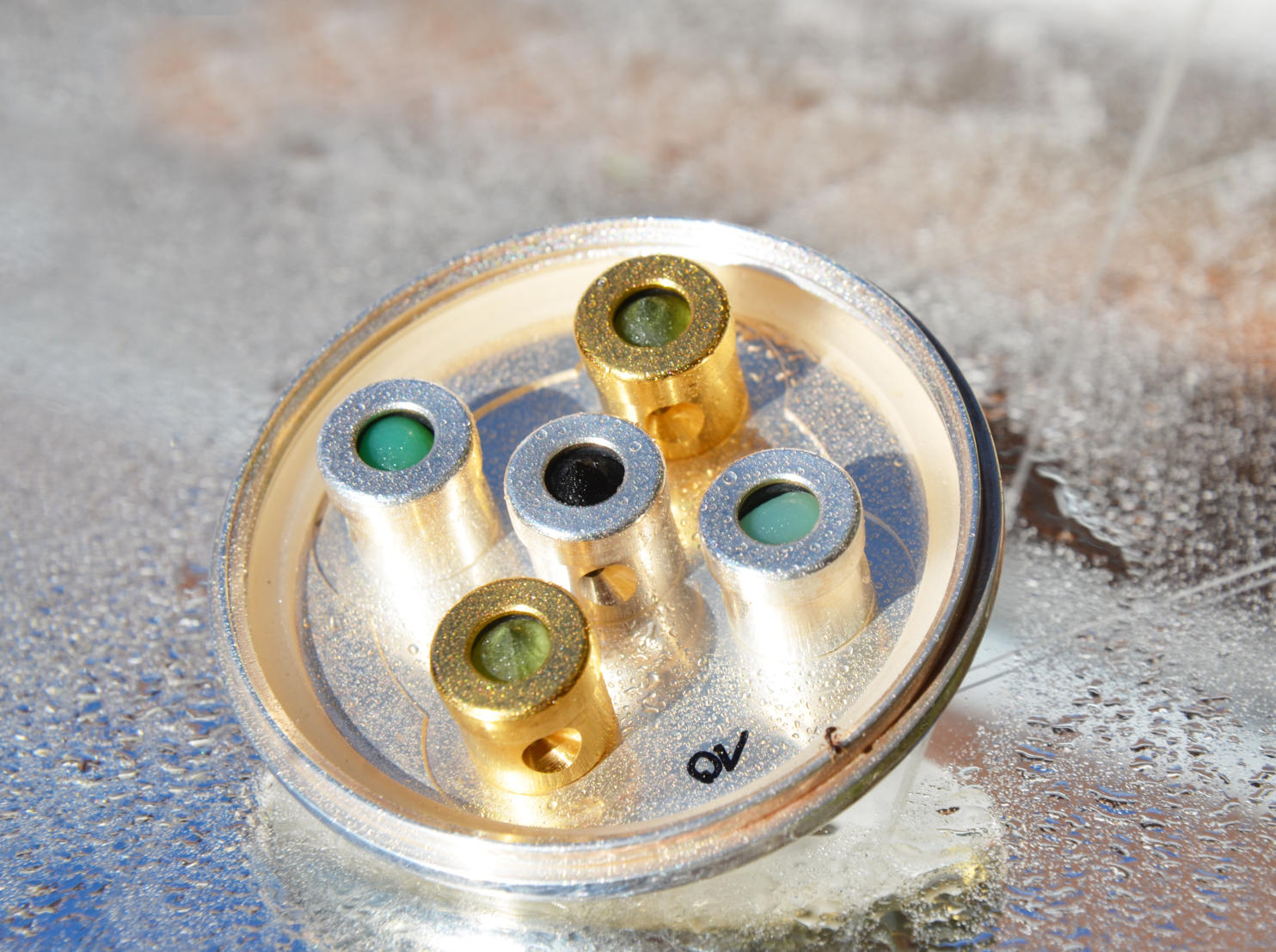 Kristallwirbel® Duschkopf Silber-Bronze 5 Peridot, Chrysopras, Turmalin, Gold