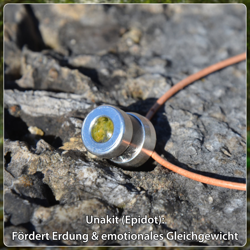 Herzkohärenz Kristallwirbel® Schmuckanhänger „Erdenlicht“ Titan-Silber | Bergkristall und Unakit