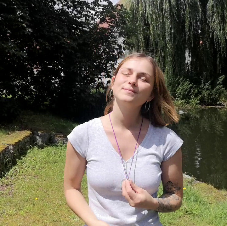 Herzkohärenz Kristallwirbel® Schmuckanhänger „Open Heart“ Bronze-Silber | Mondstein und Rosenquarz