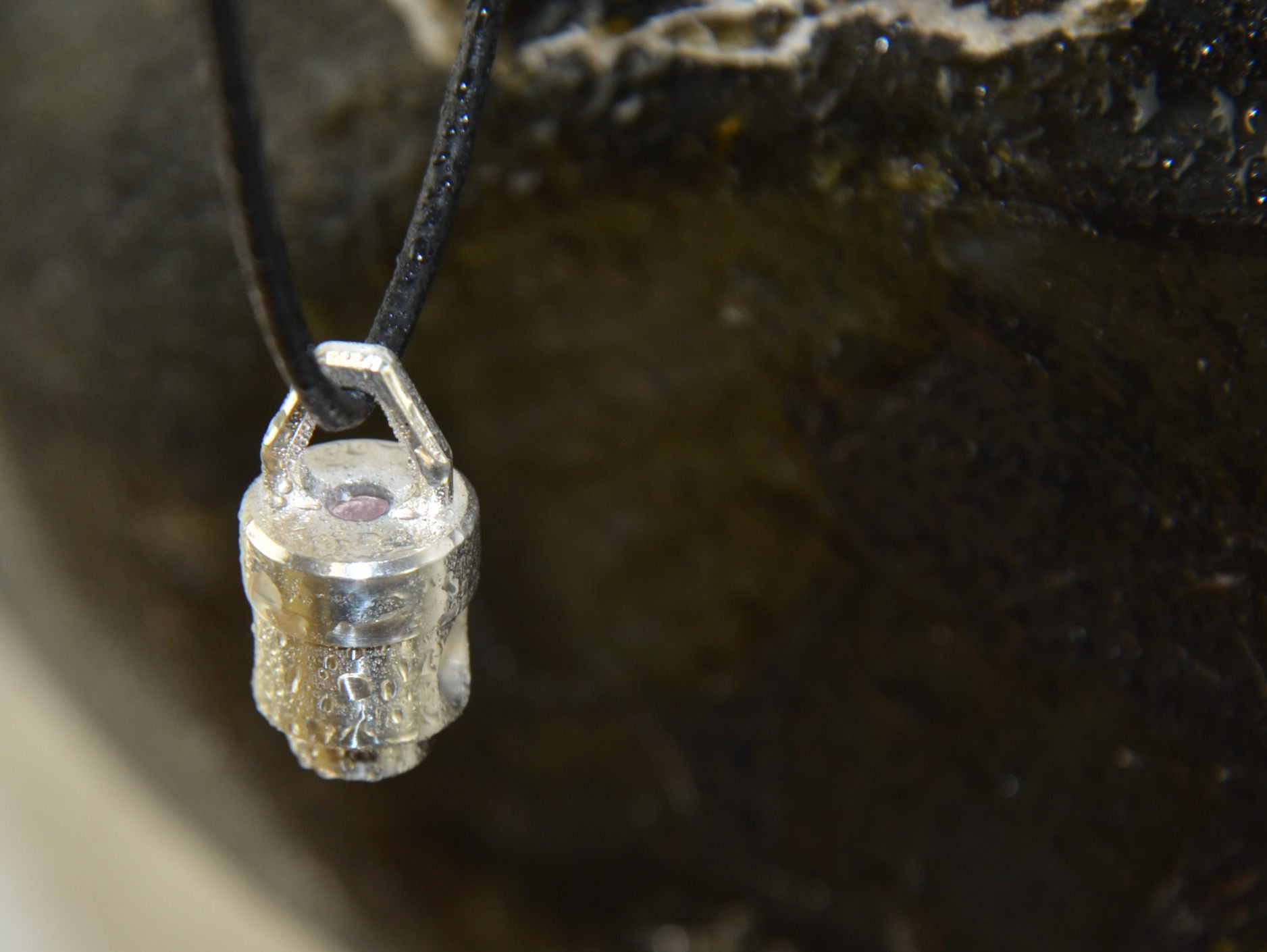 Herzkohärenz Kristallwirbel Schmuckanhänger „Diamond Silver Angel“ Oktava Rein-Silber Diamant Rosenquarz