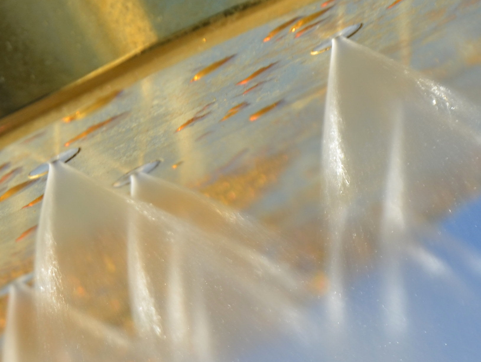 Kristallwirbel® Dusche "Duschportal Gold" Maxi-Regen-Dusche | Titan-Gold