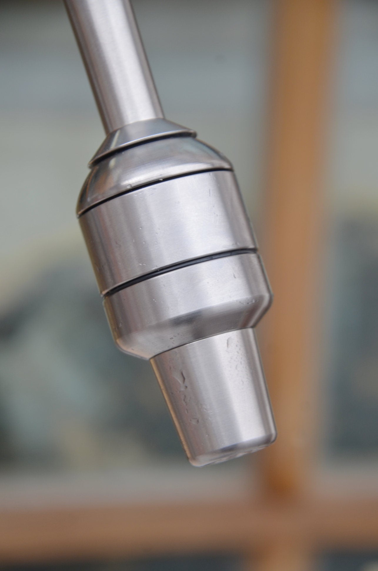 Trinkwasserfilter Okato Nature Eiche + Kristwallwirbel® Trinity Titan | Lithium-Niobat, Kunzit, Amethyst