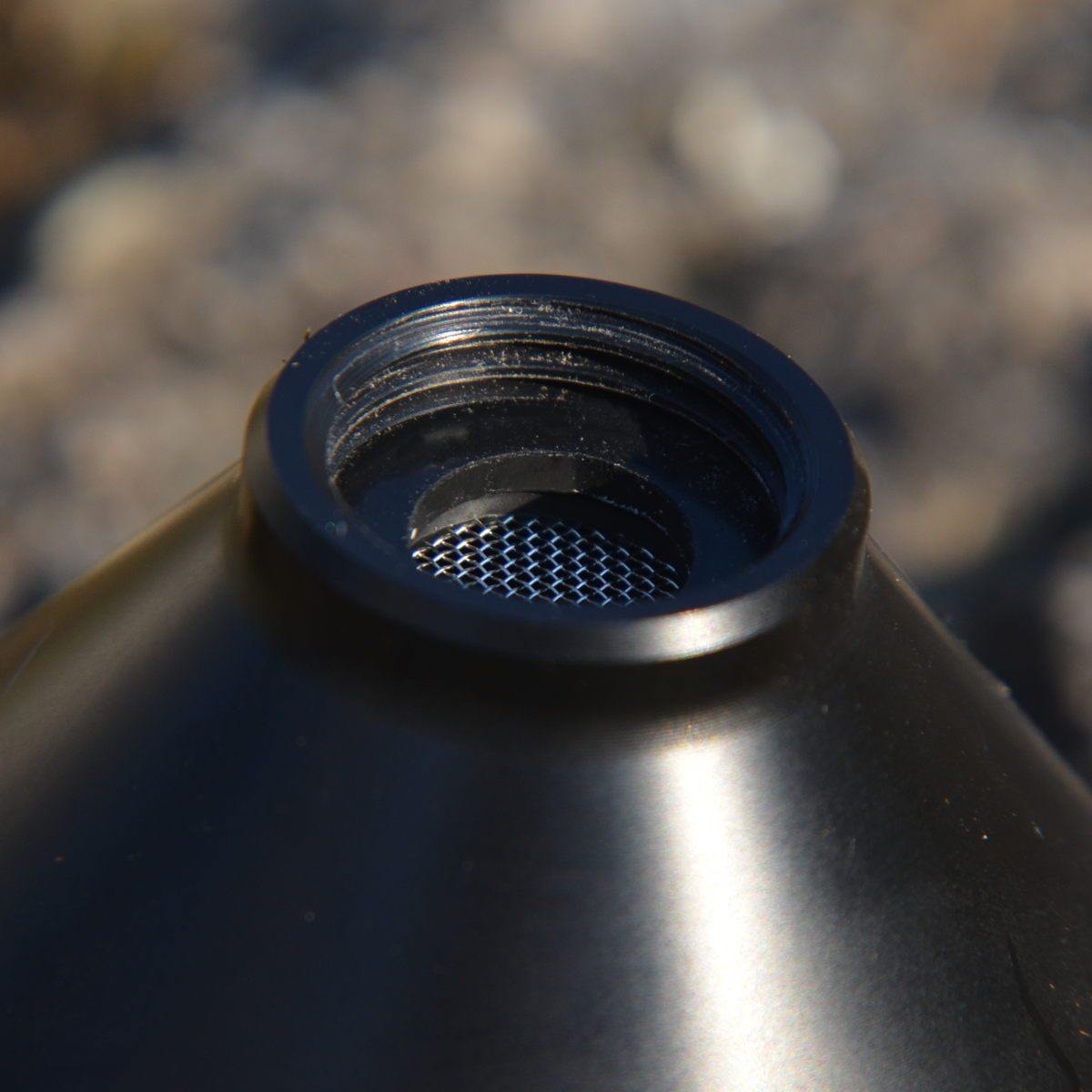 Duschkopf-Glocke schwarz mit 1/2 Zoll Innengewinde (meist USA) - Halter für Wirbel-Resonanzplatte - AQUADEA GmbH