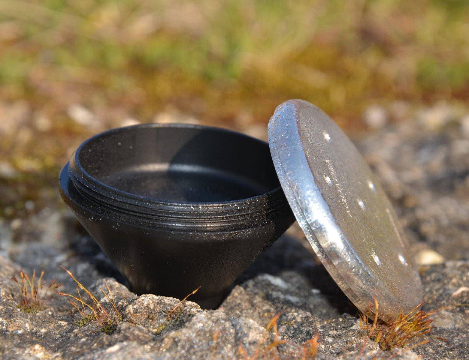 Duschkopf-Glocke schwarz mit 1/2 Zoll Innengewinde (meist USA) - Halter für Wirbel-Resonanzplatte - AQUADEA GmbH